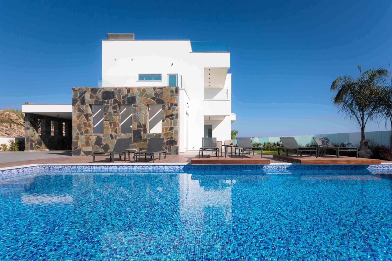 Sea Pearl Beachfront Villas - Breeze Ajía Nápa Kültér fotó