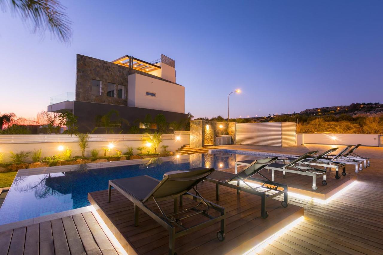 Sea Pearl Beachfront Villas - Breeze Ajía Nápa Kültér fotó