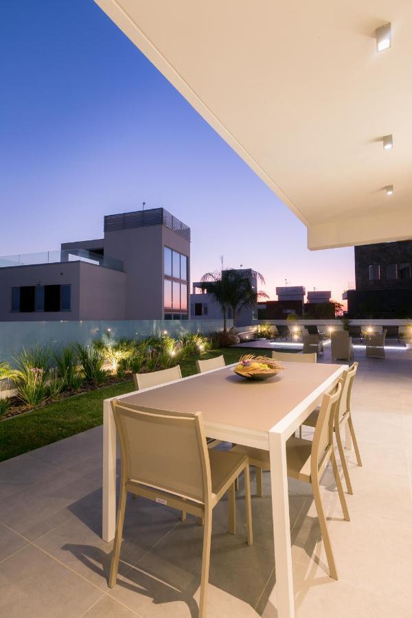 Sea Pearl Beachfront Villas - Breeze Ajía Nápa Kültér fotó