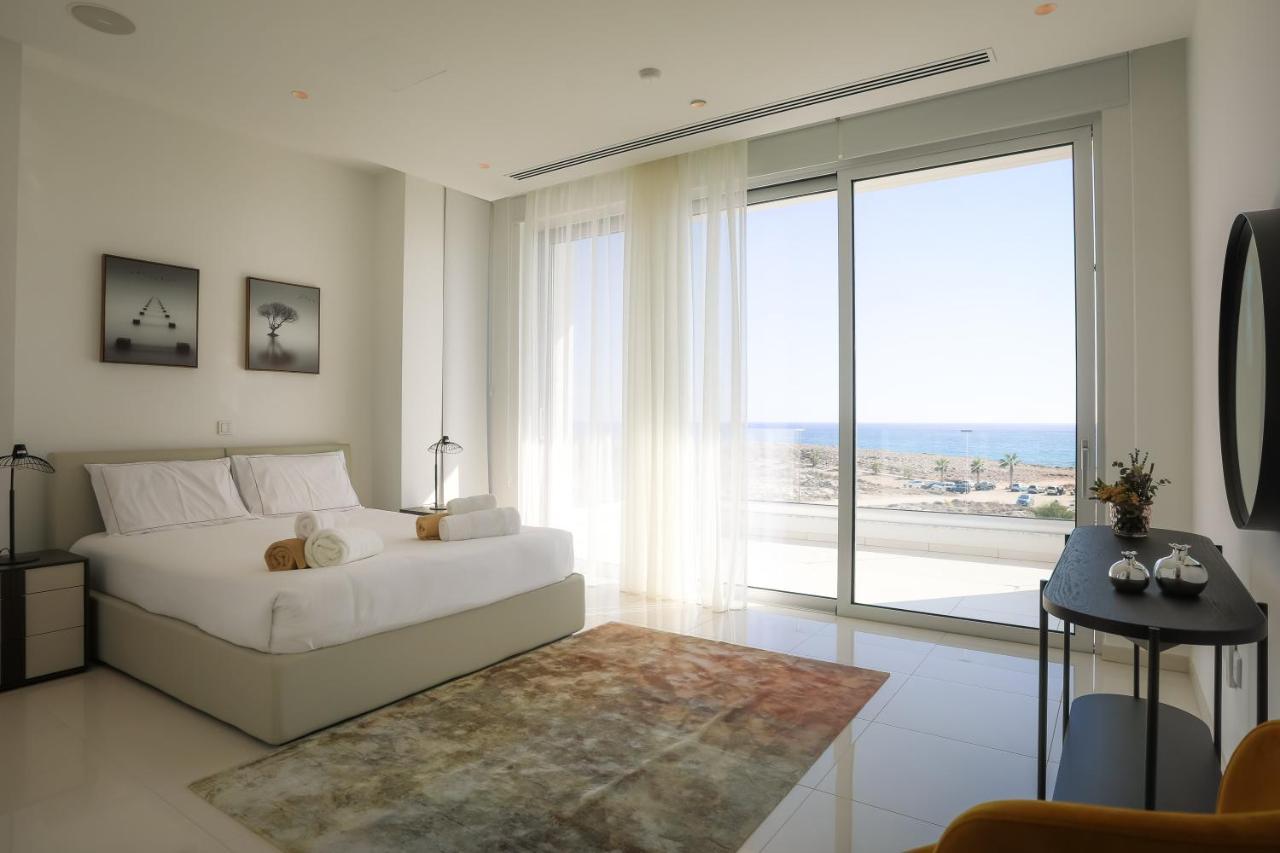 Sea Pearl Beachfront Villas - Breeze Ajía Nápa Kültér fotó