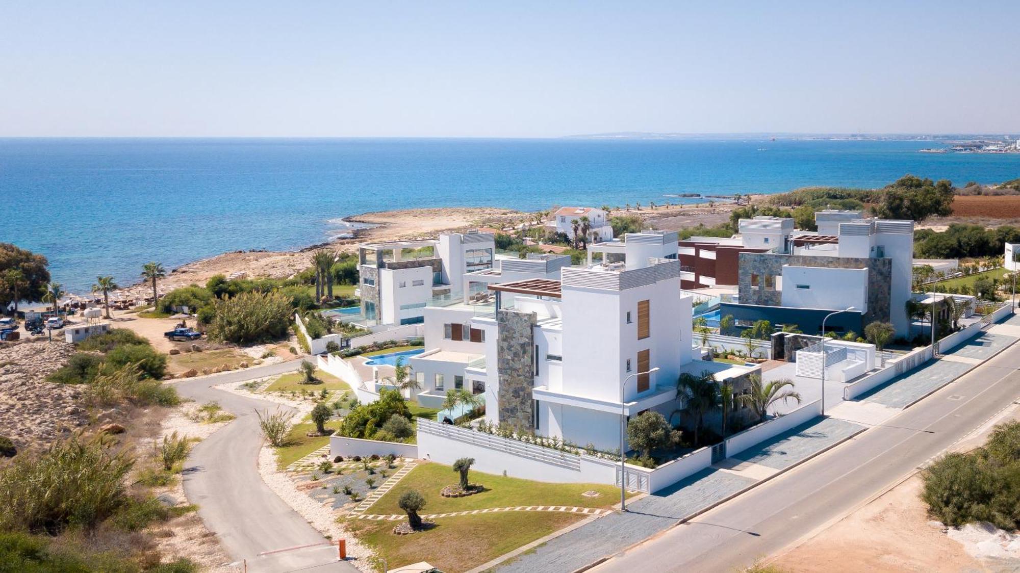 Sea Pearl Beachfront Villas - Breeze Ajía Nápa Kültér fotó